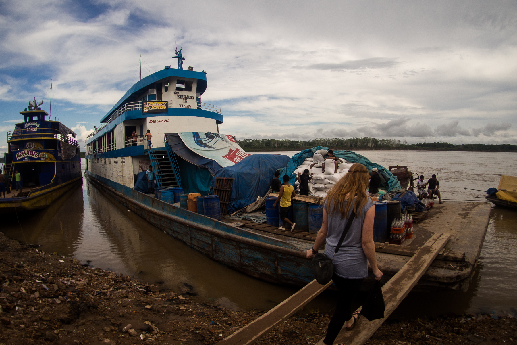 4 Tage Schiffsfahrt auf dem Amazonas oder als wir eine Woche in einer Kommune im Dschungel lebten